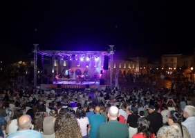 Praça da República volta a ser um dos grandes cenários do «Verão em Tavira»