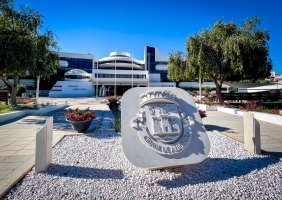 CÂMARA MUNICIPAL DE ALBUFEIRA SUSPENDE DIRIGENTES MUNICIPAIS