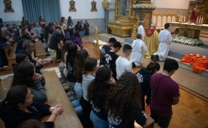 Católicos algarvios voltam a rezar dia e noite para que surjam padres e religiosos