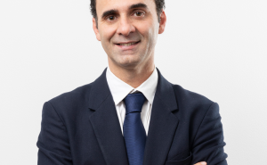 A democracia ganhava em reconhecer os que ficaram fora do Panteão