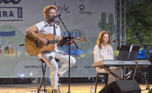 Noite de êxitos com March Noah e Irina Svechnikova no Mercado de Verão de Quarteira 