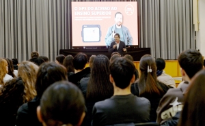 ALUNOS DE LOULÉ PARTICIPARAM NO «PODCAST UNIVERSIÁRIO», O «GPS» NO ACESSO AO ENSINO SUPERIOR EM PORTUGAL