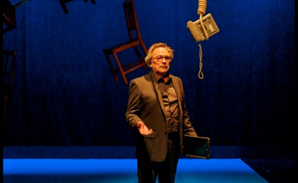 A ACTA apresenta «Oleanna» de David Mamet em Faro