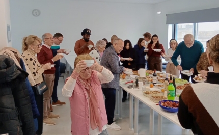 Terceira sessão de «À Mesa com Histórias» celebra diversidade com partilha gastronómica em Quarteira 