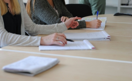 Mais de 200 alunos vão receber bolsa de estudo municipal