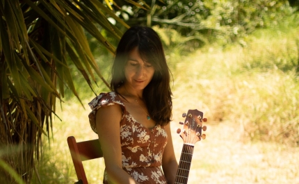 Lena Younes apresenta «Ways of the Dreamer» ao vivo na República 14 em Olhão