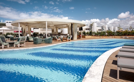 Este verão, o W Algarve convida as crianças a desfrutarem de férias cinco estrelas com refeições gratuitas