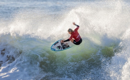  Yolanda Hopkins vice-campeã do Ballito Pro de surf na África do Sul