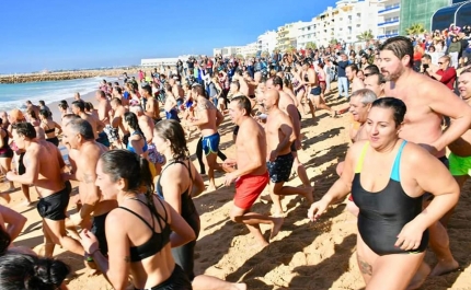 Primeiro Mergulho de 2026 em Quarteira volta a desafiar a coragem dos participantes