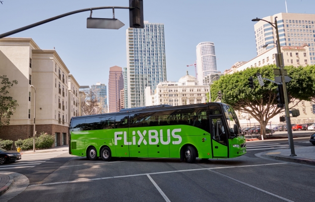 FlixBus liga aeroporto de Lisboa aos aeroportos do Porto, Faro e Madrid  