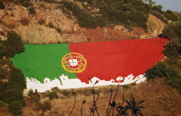 Juventude Altense renova bandeira de Portugal no Cerro da Galvana