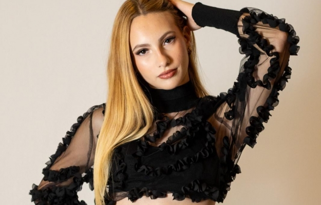 «De Loulé para o mundo: Carolina Pires brilha no palco europeu da moda»