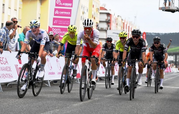 Tomás Contte vence ao sprint em Torres Vedras e Tiago Antunes veste a Amarela do Troféu Joaquim Agostinho 