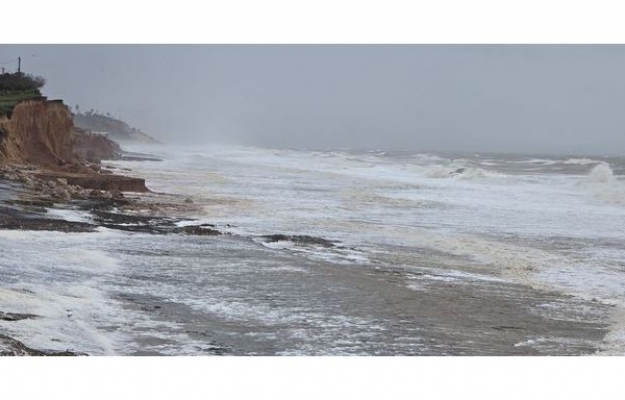 Reforço de areia das praias entre Quarteira e Garrão arranca segunda-feira e termina antes da época balnear 