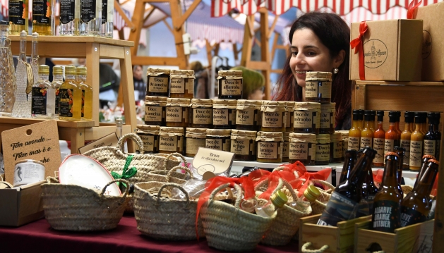 FEIRA DA SERRA DE NATAL DE LOULÉ PROMOVE TRADIÇÕES DA SERRA DO CALDEIRÃO