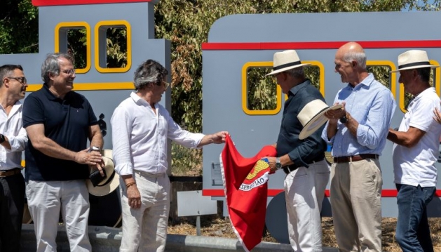 INAUGURAÇÃO DE ELEMENTO ESCULTÓRICO HOMENAGEIA PRESENÇA DA FERROVIA EM LOULÉ