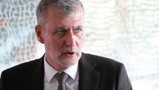 No Algarve, Gouveia e Melo ouve preocupações que refletem um país cansado e à espera de resultados