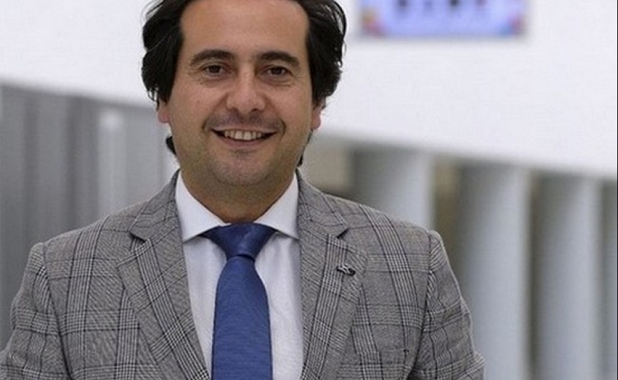 Dr. Manuel Portela