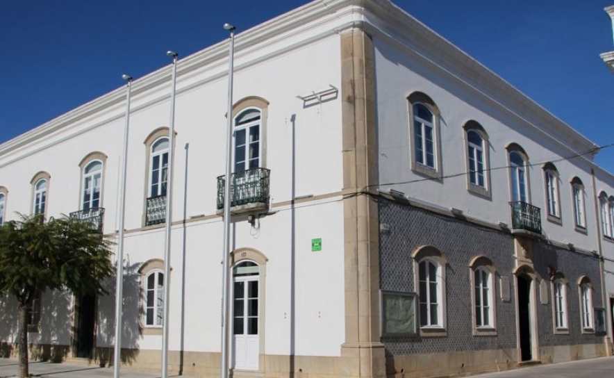 LOCAIS DE ABRIGO CLIMATIZADOS DISPONÍVEIS  DEVIDO ÀS TEMPERATURAS ELEVADAS
