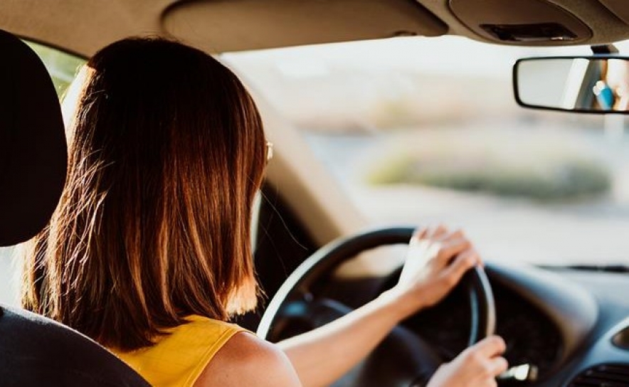 UE muda as regras da carta: jovens de 17 anos já podem conduzir