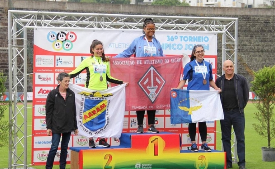 Letícia Lopes vencedora do Lançamento do Peso 3kg