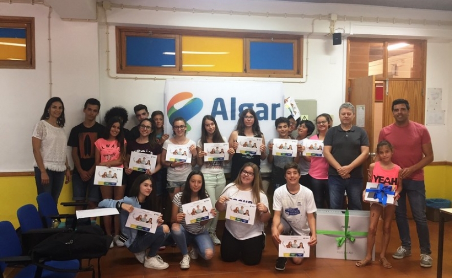 Escola Básica 2,3 do Montenegro |Faro| vence a 5ª edição do concurso escolar da Algar | «Vamos dar vida aos Resíduos»