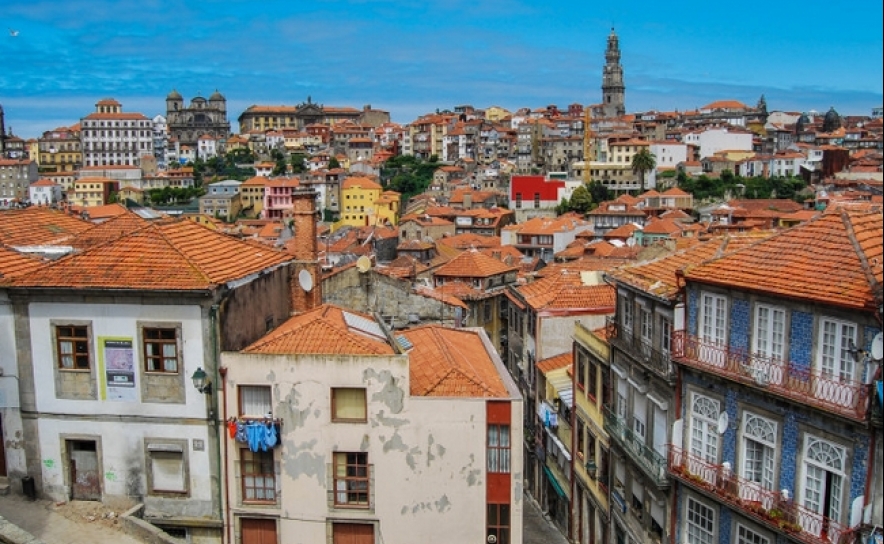 CE reforça alerta sobre preços das casas em Portugal - e como outros países combatem a crise da habitação