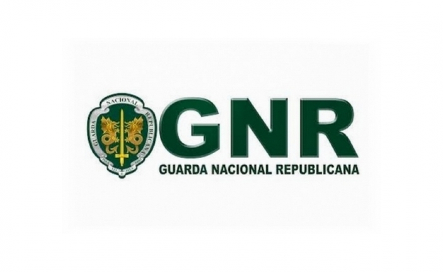 Apreendidos 7.275 litros de gasolina e embarcação de alta velocidade em Quarteira