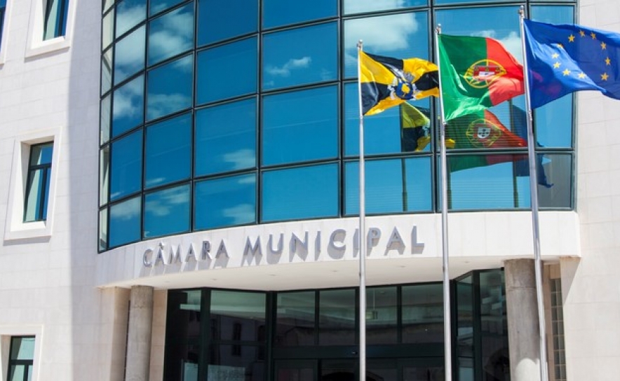 Município de Lagoa e Região de Turismo do Algarve promovem ação de esclarecimento sobre medidas de apoio com os microempresários do concelho