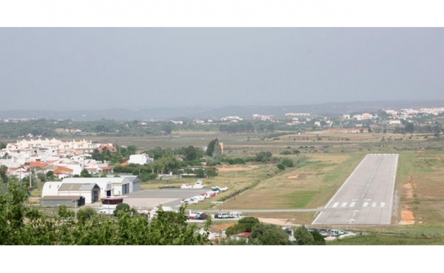 Município de Portimão restringe voos no Aeródromo Municipal. Paraquedismo Suspenso