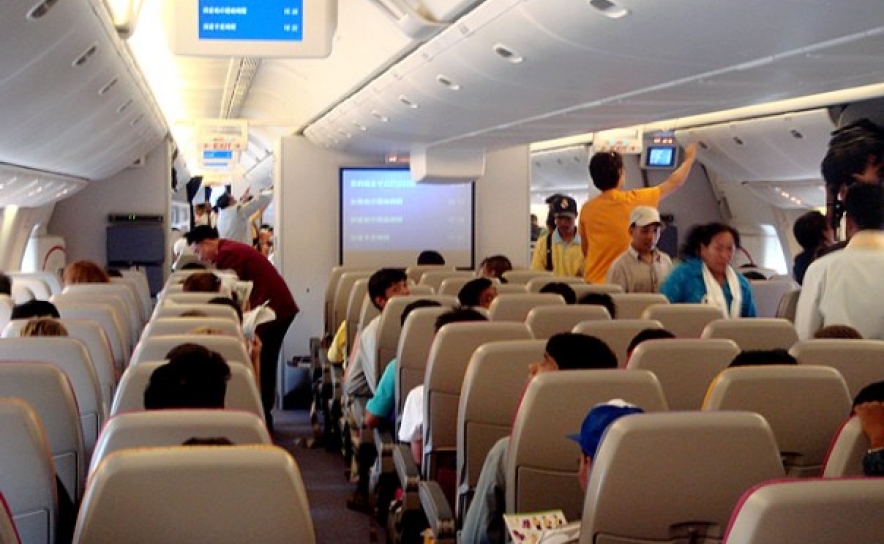  Companhias aéreas pedem ajuda «de joelhos» aos passageiros
