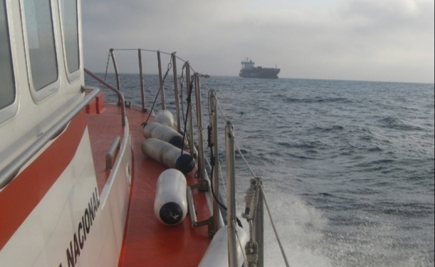 Marinha reforça vigilância na costa do Algarve com lancha rápida e corveta