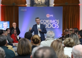 Em Faro, José Luís Carneiro destaca reforço do SNS e reforma do Estado