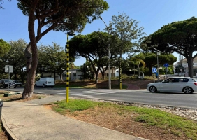 Inframoura instala Passadeira Inteligente na Estrada de Quarteira para reforçar Segurança Rodoviária