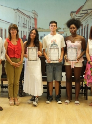 ALUNOS SÃO-BRASENSES DISTINGUIDOS NO CONCURSO LITERÁRIO «A ÉTICA NA VIDA E NO DESPORTO» RECEBEM LOUVOR DO MUNICÍPIO