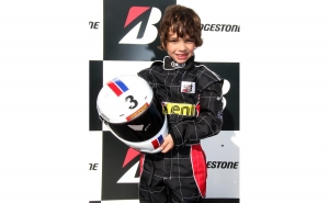 Mateus Cabrelli vai defender liderança no Campeonato Nacional de Karting 2015