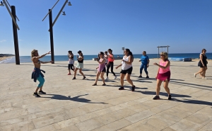 QUARTEIRA | 1º Zumba Sunrise com Sónia Melo no Verão Ativo25