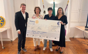 Rotary Clube de Loulé distingue aluna da Escola Secundária pelo mérito escolar
