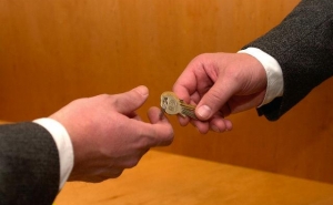 Rendas: afinal senhorios podem continuar a passar recibos em papel até 1 de novembro