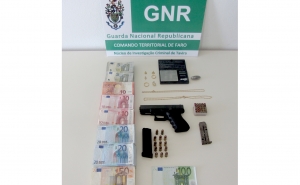 GNR detém indivíduo indiciado por recetação e tráfico de estupefacientes