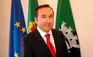 VÍTOR GUERREIRO CLASSIFICA COMO «INCONCEBÍVEL» ORÇAMENTO DE ESTADO PARA 2015 