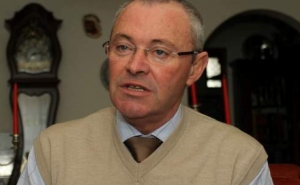  Seruca Emídio nomeado Presidente do Conselho Consultivo do Centro Hospitalar do Algarve 