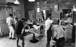 Nova geração faz renascer barbearias à moda antiga no Algarve 
