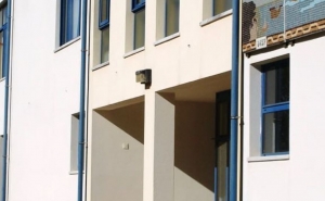 Bactéria «legionella» leva ao encerramento do pavilhão da Escola Engenheiro Duarte Pacheco em Loulé
