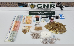 Homem detido na posse de 4215 doses de heroína em Loulé