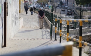 Passagem de nível pedonal com condições de acesso melhoradas