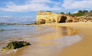 ALGARVE É NOVAMENTE A REGIÃO DO PAÍS COM MAIS BANDEIRAS AZUIS 