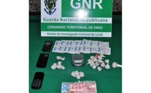 Homem de 62 anos detido em Quarteira por tráfico de droga 