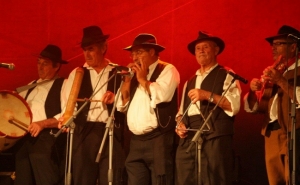 FESTAS DO PESCADOR DESPEDEM-SE COM HOMENAGEM ÀS GENTES DA TERRA E À GASTRONOMIA REGIONAL