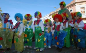3000 CRIANÇAS DESFILAM NO CARNAVAL INFANTIL DE LOULÉ COM O CINEMA COMO TEMA